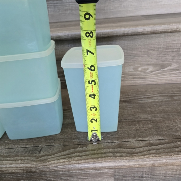 Vintage Tupperware set of 5 various sizes with lids. Pastel blue 1960's - Picture 3 of 8